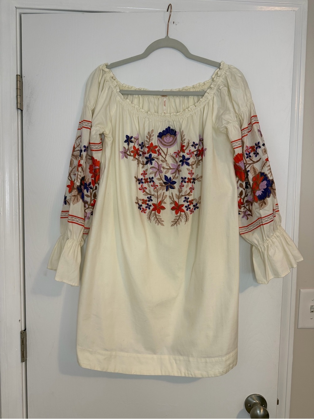 Free People Fleur Du Jour Off the Shoulder Embroidered Dress Boho Size Medium - Picture 4 of 13